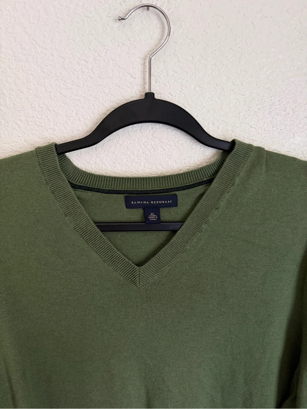 Banana Republic Men’s Silk Cashmere Blend V-Neck Sweater XL Olive Green